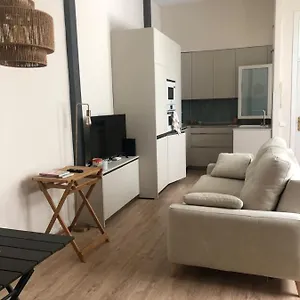 Premium En Plaza Mina Minimalismo Y Confort A Pasos Del Mar Cádiz