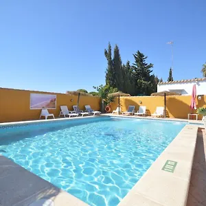 Estudios Con Piscina Compartida En Conil. Cádiz